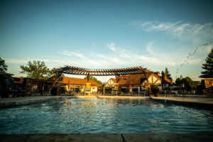 Relaxing and luxurious outdoor pool and spa at Avon Oaks Country Club